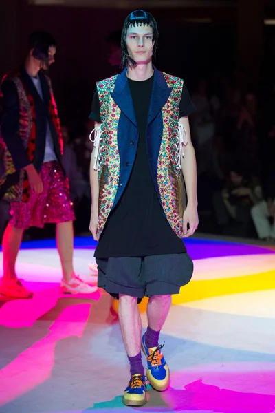 Look 38